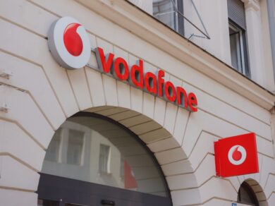 Vodafone: nuova offerta tutto illimitato