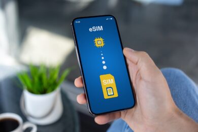eSIM all’estero: perché scegliere Saily per viaggiare connessi