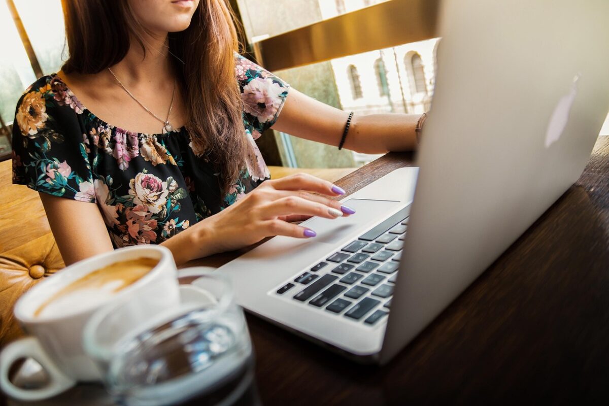 Claude Cowork arriva su web e mobile: più autonomia per l’AI agentica, fino al 5 agosto limiti gratuiti raddoppiati Claude Cowork arriva su web e mobile: più autonomia per l’AI agentica, fino al 5 agosto limiti gratuiti raddoppiati