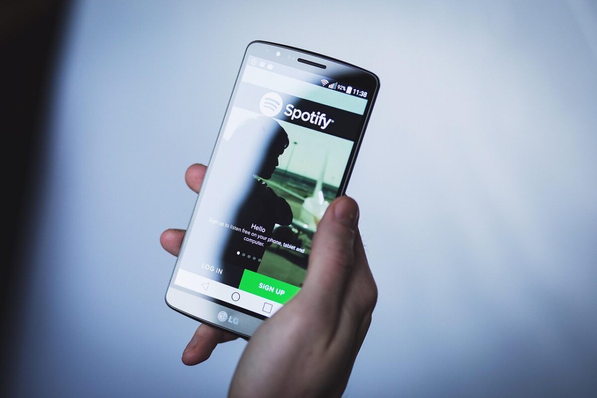 Spotify e remix AI: come la piattaforma prova a unire creatività, copyright e nuove entrate per gli artisti Spotify e remix AI: come la piattaforma prova a unire creatività, copyright e nuove entrate per gli artisti