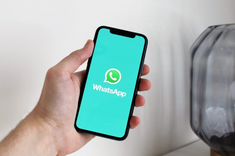 WhatsApp cambia tutto: videochiamate dal browser, passaggio tra dispositivi e più controllo nelle riunioni