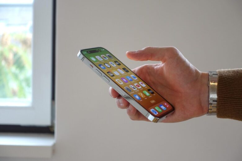 Rincari iPhone e nuovi prezzi Apple: perché il mercato degli smartphone sta cambiando davvero