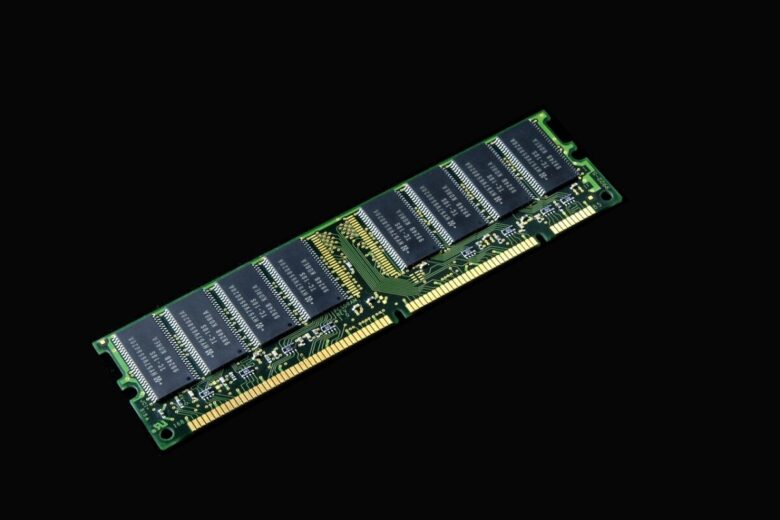 L’AI ribalta il mercato dei chip: le memorie DRAM costano più dei semiconduttori logici